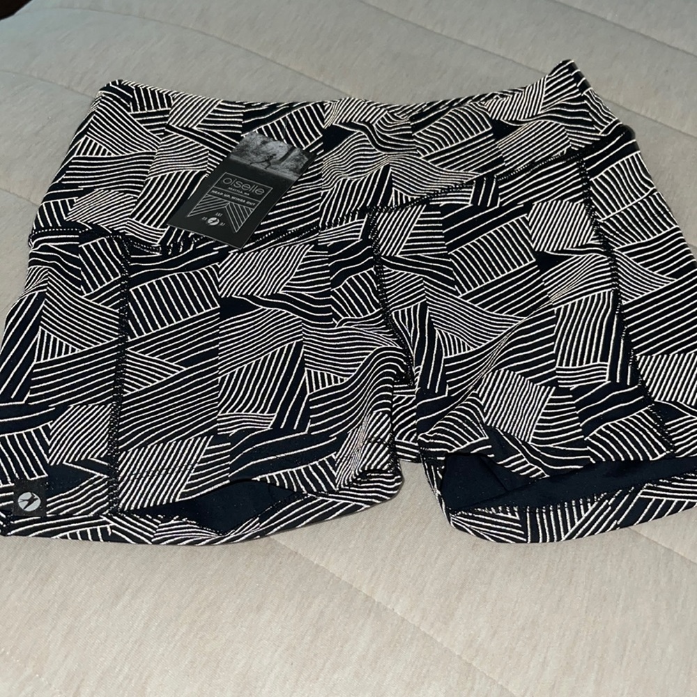 Oiselle biker shorts